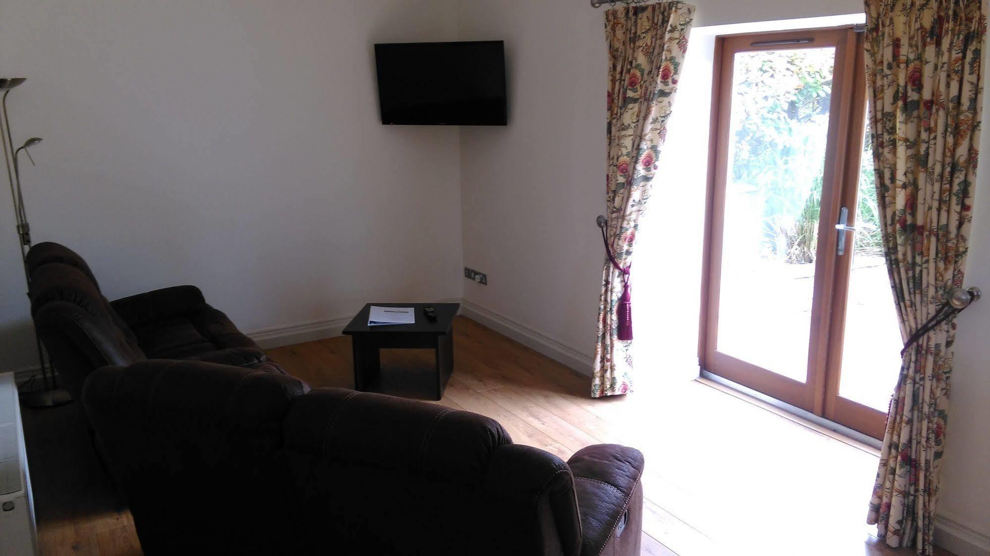 New Forest Estate Lodges Tyrrellspass 외부 사진